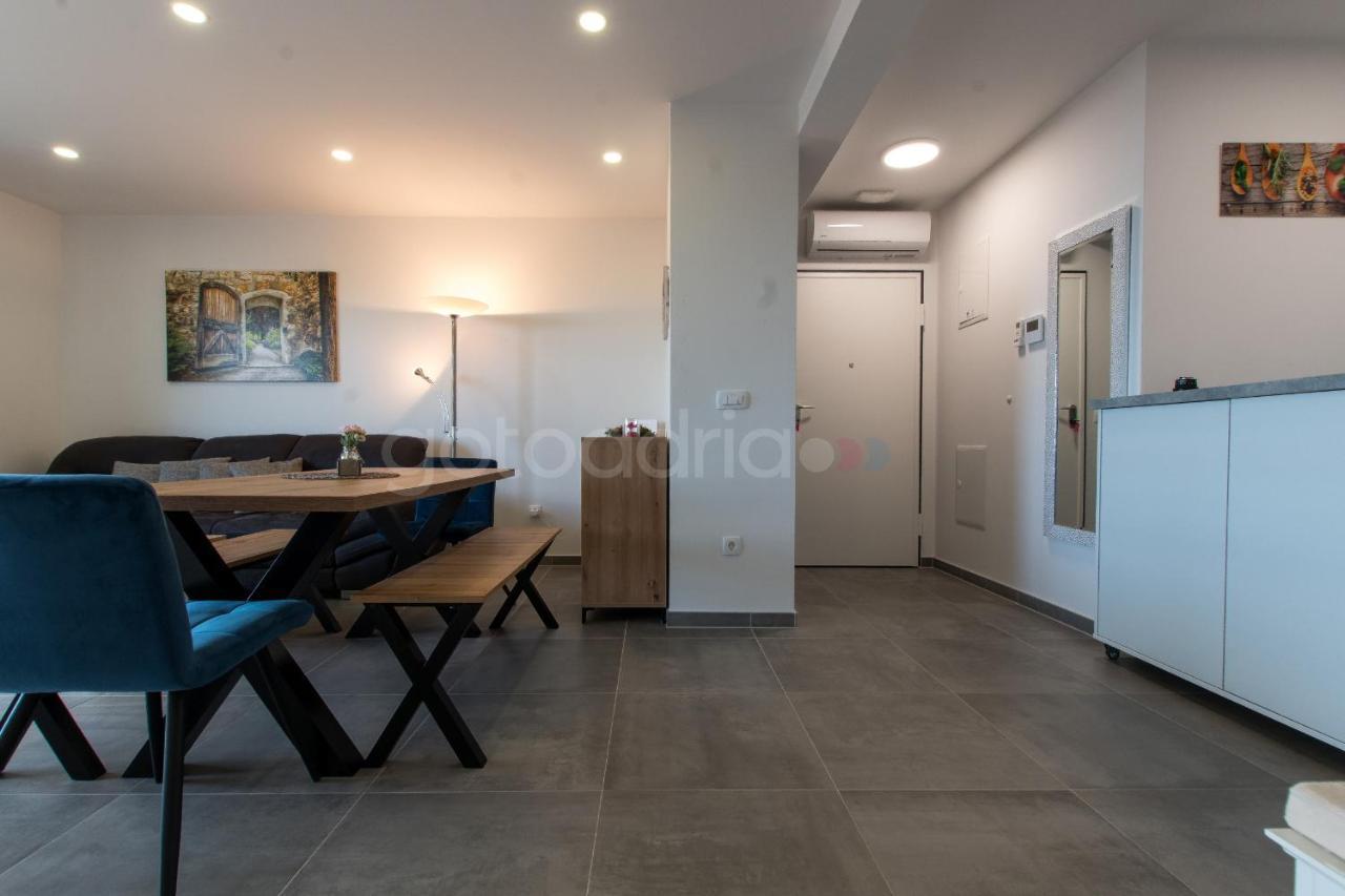 Sea View Apartment Leana มาคาร์สกา ภายนอก รูปภาพ