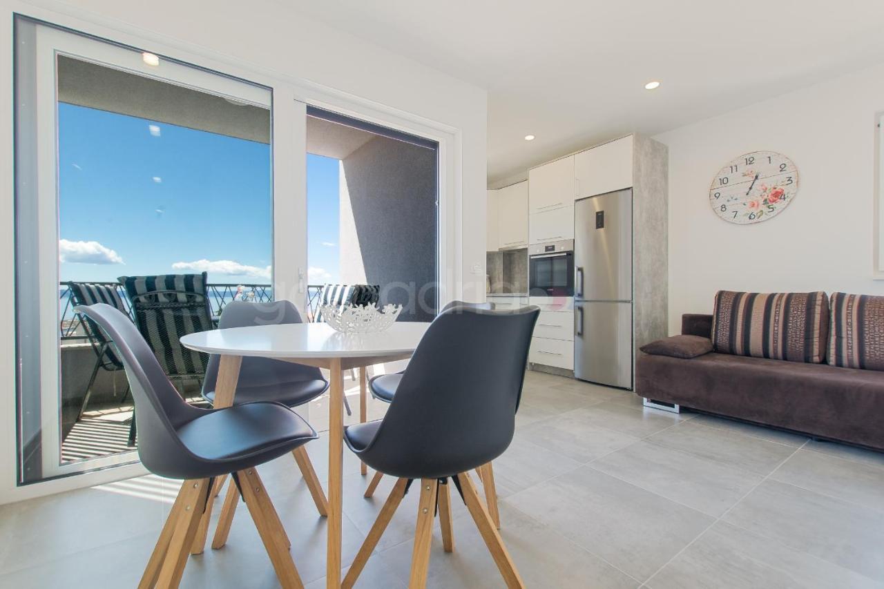 Sea View Apartment Leana มาคาร์สกา ภายนอก รูปภาพ